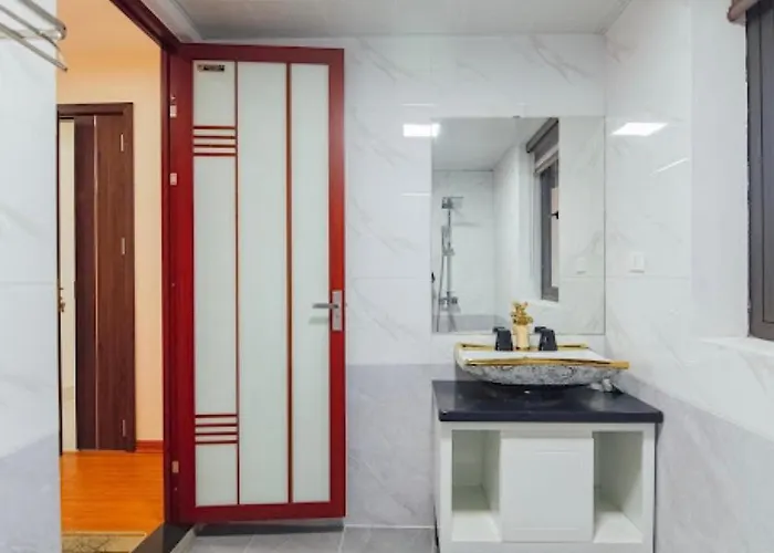 Ruby 6 Khách sạn hẻo lánh